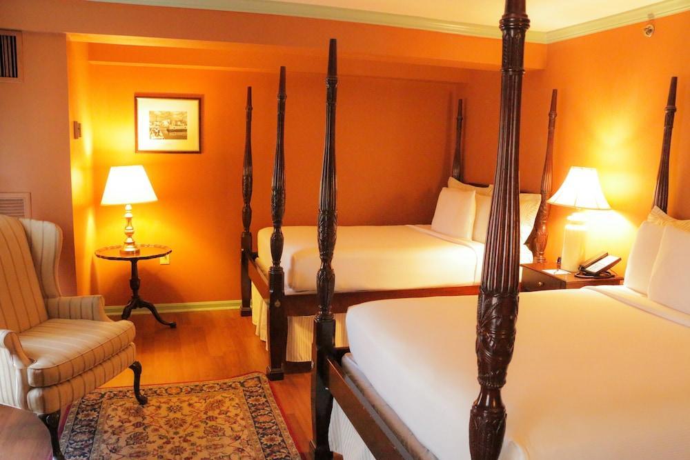 The William Fell Baltimore, Tapestry Collection By Hilton Luaran gambar