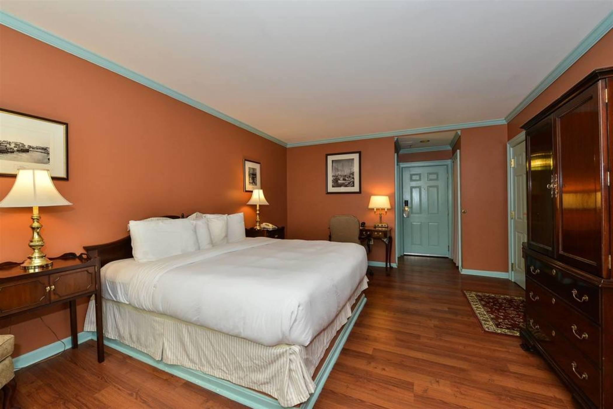 The William Fell Baltimore, Tapestry Collection By Hilton Luaran gambar