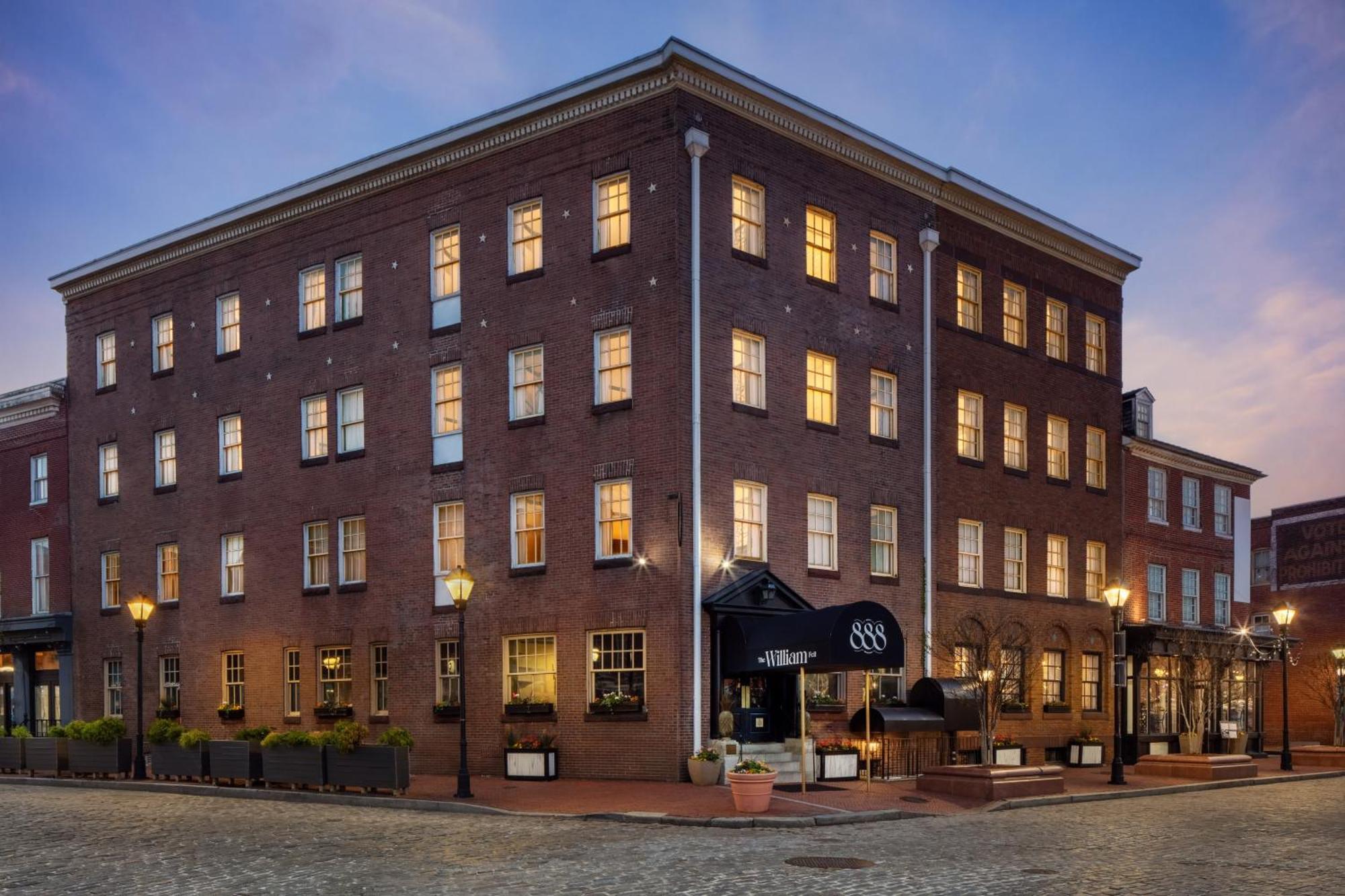 The William Fell Baltimore, Tapestry Collection By Hilton Luaran gambar