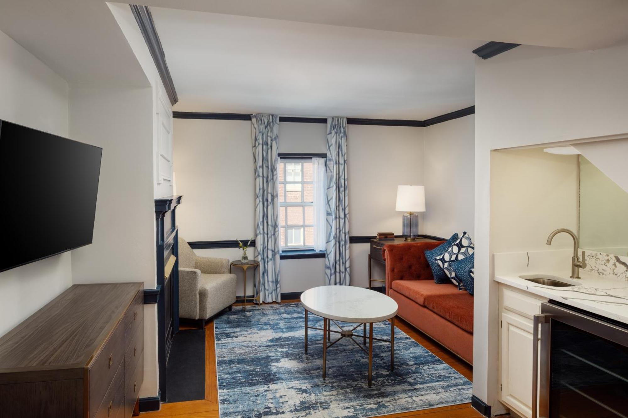 The William Fell Baltimore, Tapestry Collection By Hilton Luaran gambar