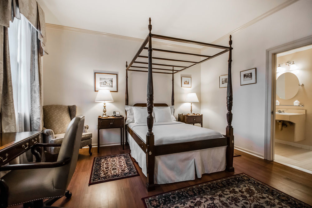 The William Fell Baltimore, Tapestry Collection By Hilton Luaran gambar