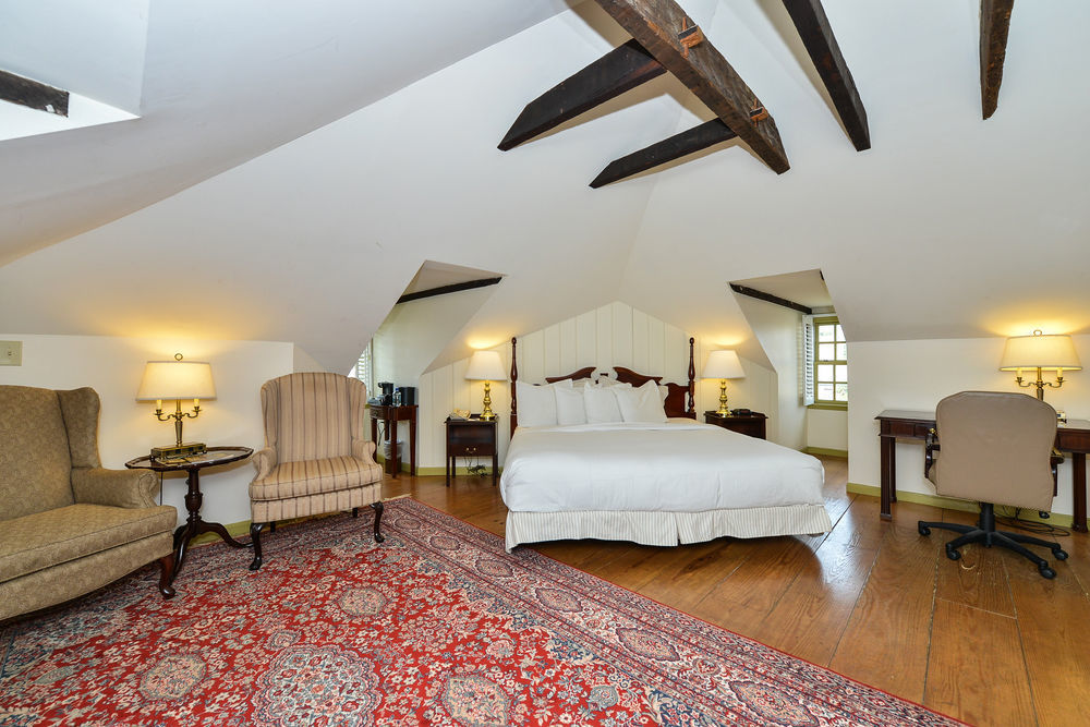 The William Fell Baltimore, Tapestry Collection By Hilton Luaran gambar